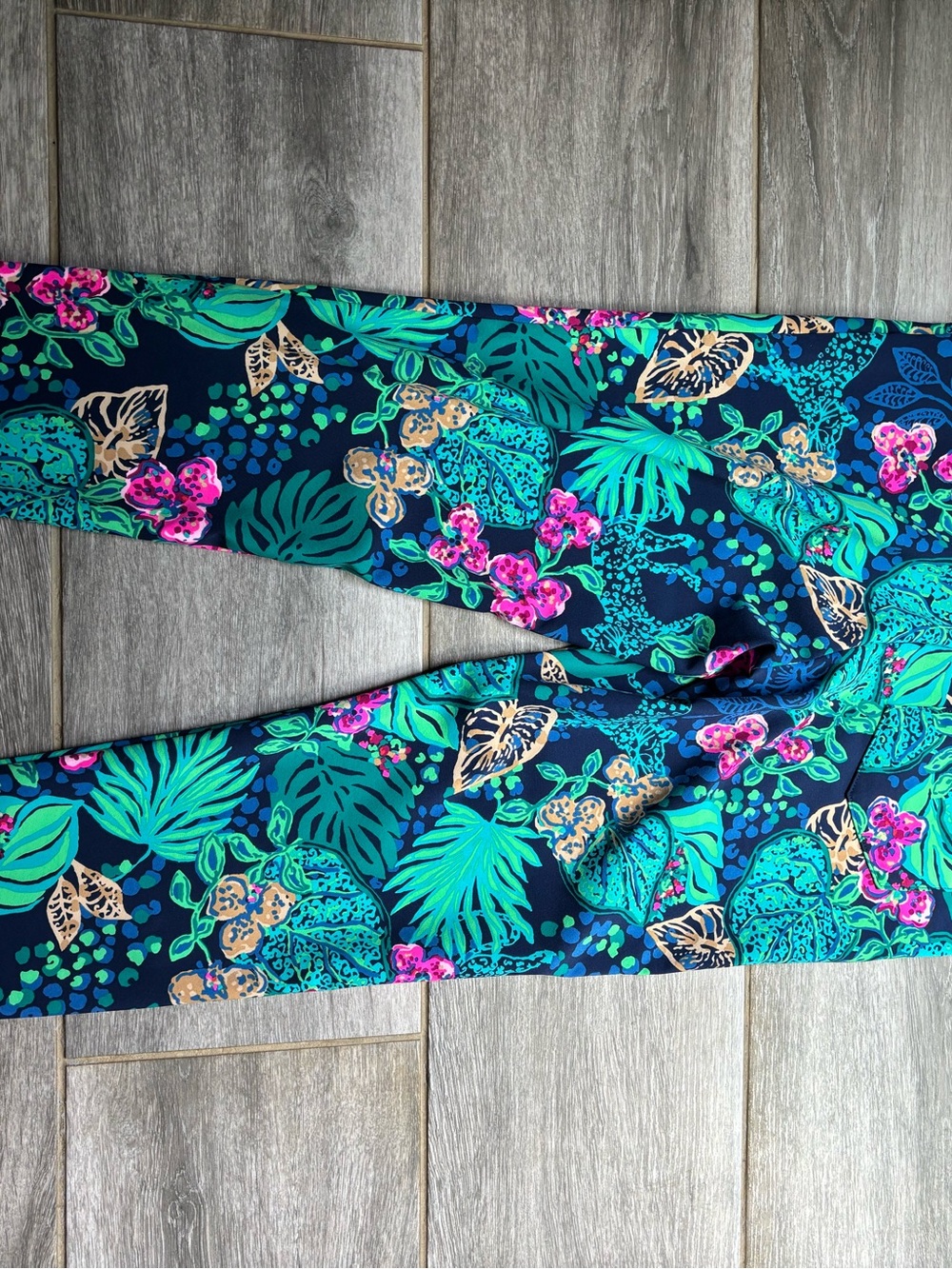 Lilly Pulitzer Navy Corso Pants with Green and Pink Tropical Print - Picture 4 of 5